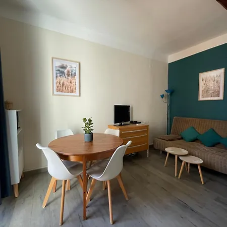Les 12 Sables Apartment
